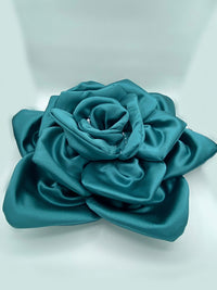 Cuscino In Raso A Forma Di Rosa e Peonia