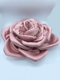 Cuscino In Raso A Forma Di Rosa e Peonia