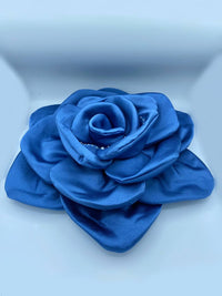 Cuscino In Raso A Forma Di Rosa e Peonia