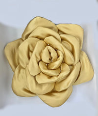 Cuscino In Raso A Forma Di Rosa e Peonia